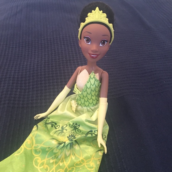 🛑 SOLD!!! - Disney Princess Tiana Barbie Doll - Picture 11 of 13